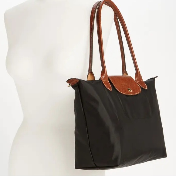 Longchamp Handbags - Longchamp Black Le Pliage Tote